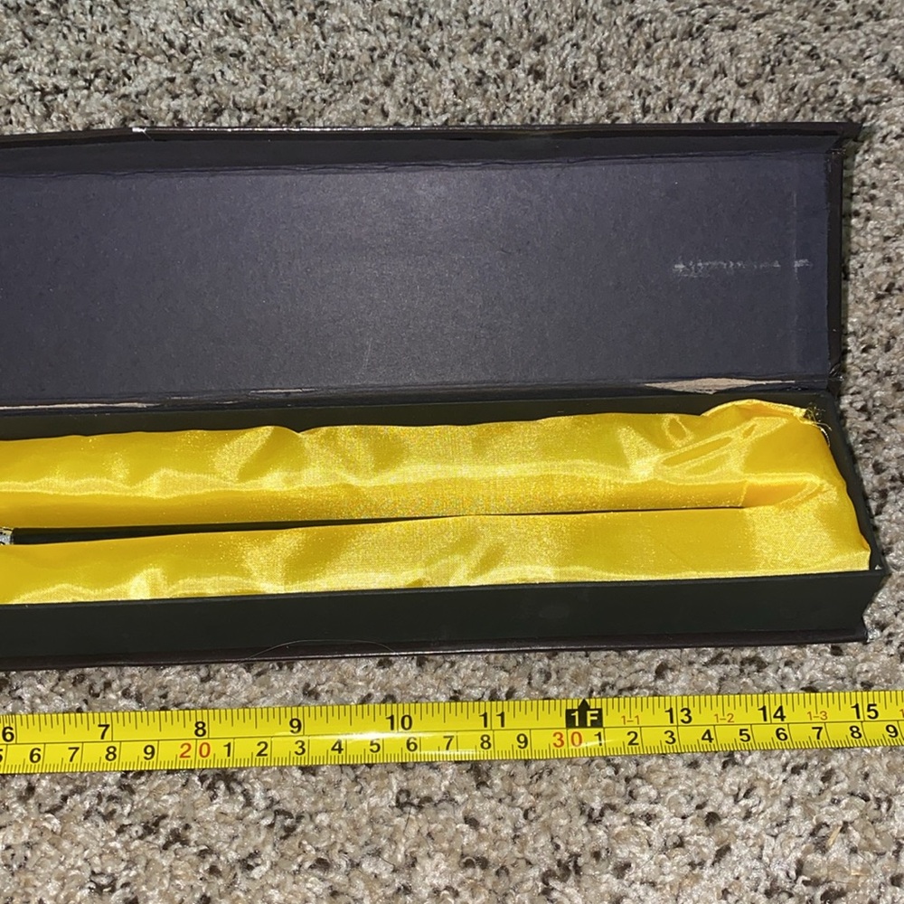 💋Narcissa Malfoy Harry Potter Wand in Original Release Deathly Hallows part 2! - Picture 6 of 12